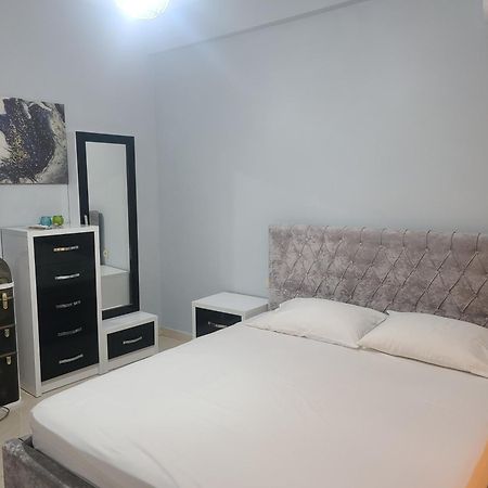 Hillside Garden Apartament ซารานเดอ ภายนอก รูปภาพ