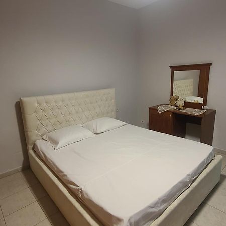 Hillside Garden Apartament ซารานเดอ ห้อง รูปภาพ